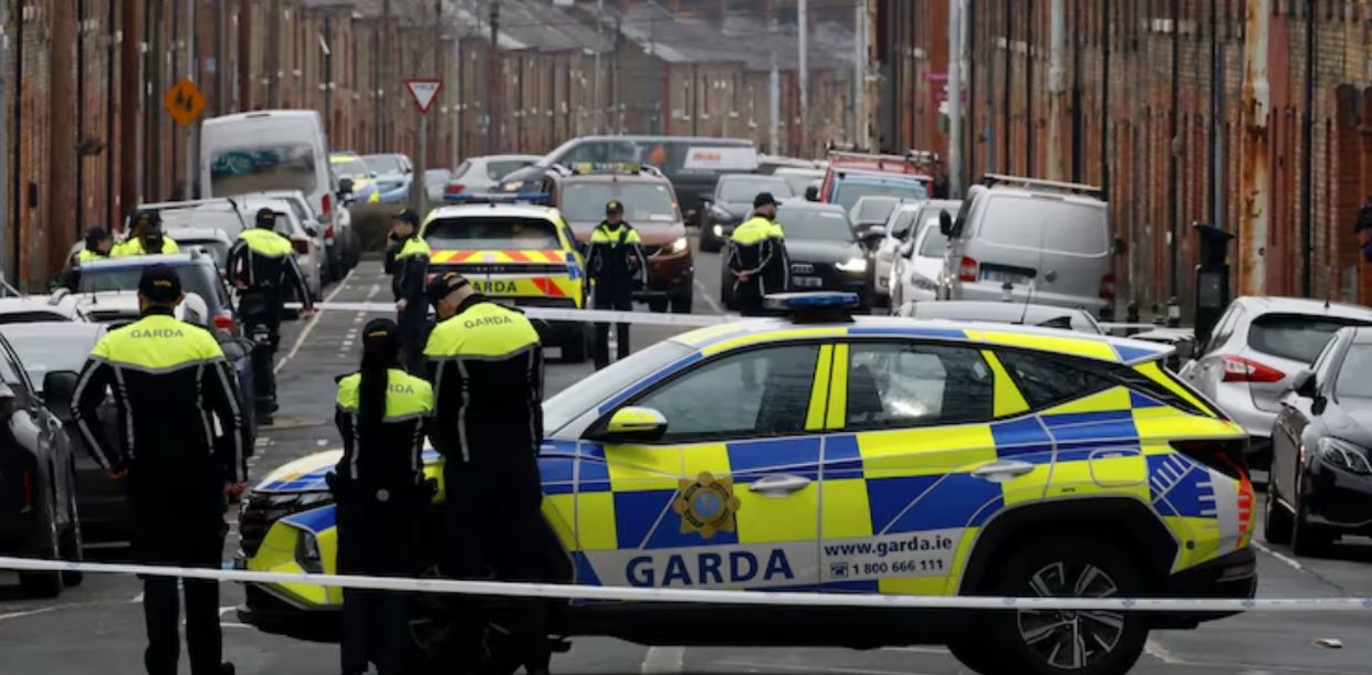 Terror në Irlandë/ Një burrë godet me thikë katër persona në Dublin