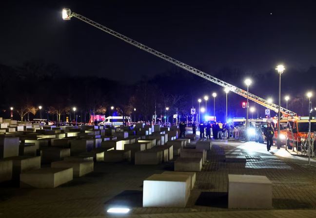 Sulmi me thikë në Memorialin e Holokaustit/ Policia e Berlinit arreston autorin e dyshuar