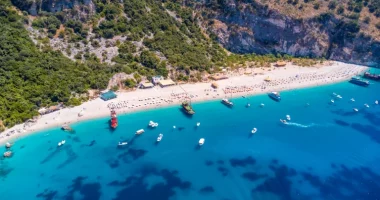 “Travel Awaits”: Shqipëria mes vendeve më të mira për një arratisje unike evropiane