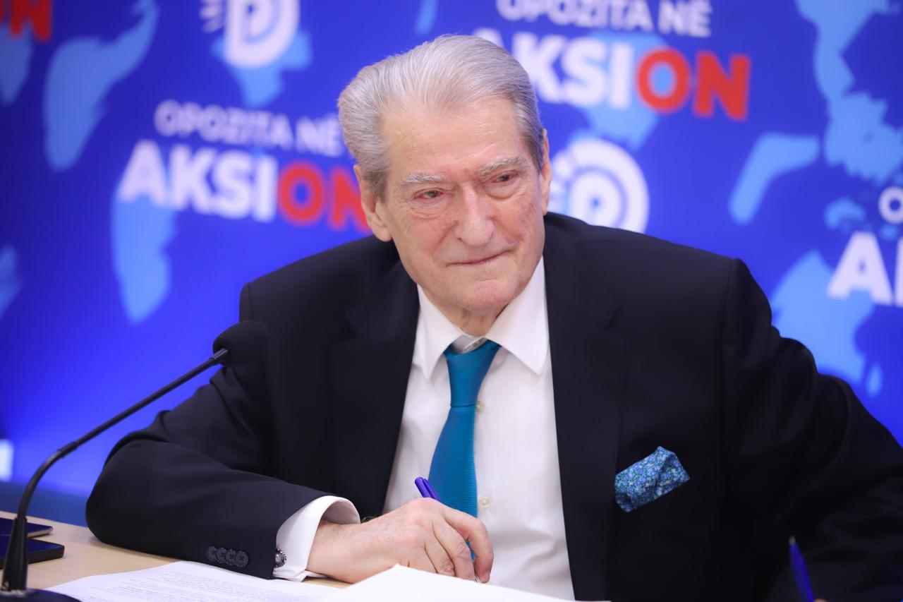 Berisha “mbron” SPAK nga Rama/ Harron sulmet, kthehet në “dashnor” të gjykatës dhe prokurorisë