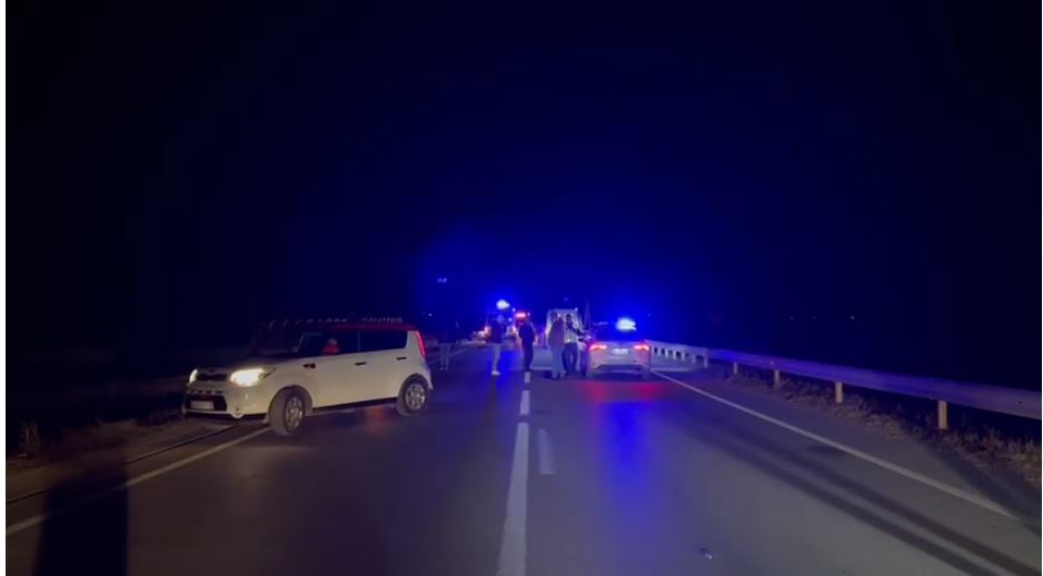Aksident me vdekje në Thumanë/ Automjeti përplas këmbësorin