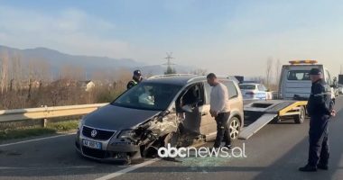 Përplasen dy automjete në aksin Lezhë-Laç/ Plagosen dy persona, mes tyre një grua