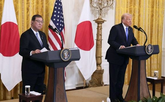 Kryeministri japonez pas takimit me Trump: Optimist për shmangien e tarifave