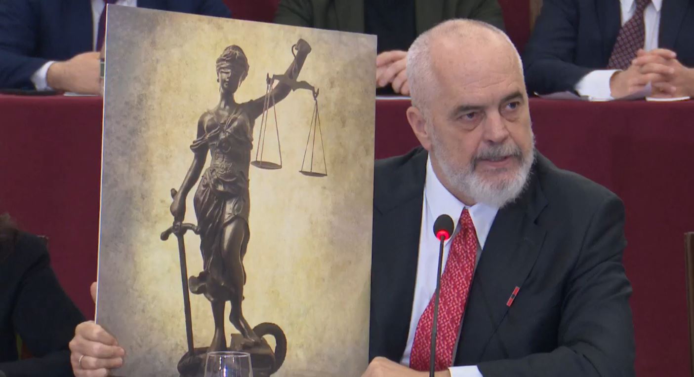 “Të dënuarit në Rusi përfundojnë përpara xhamave“, Rama: Kjo lloj drejtësie kurrë këtu. Zonjën Drejtësi e solli në këmbë PS