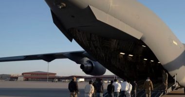 Guantanamo rihap dyert/ Në burgun famëkeq dërgohen 10 emigrantë të rrezikshëm, të dëbuar nga SHBA