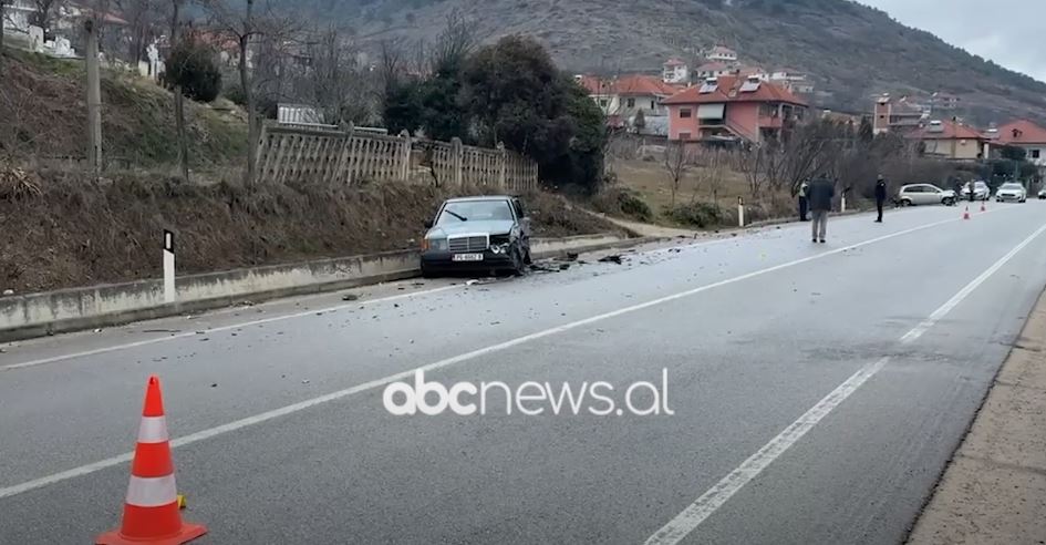 Aksident në aksin Pogradec-Qafë Thanë/ Përplasen dy automjete, një person i plagosur