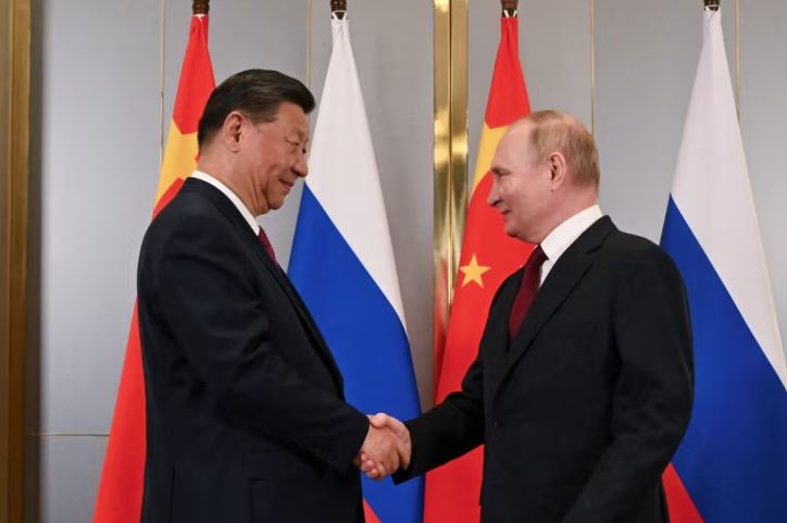 Xi konfirmon partneritetin “pa kufij” gjatë bisedës me Putinin