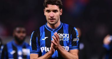 Gjimshiti fiton e dëmtohet/ Mbrojtësi kuqezi lë fushën në duelin Milan-Atalanta