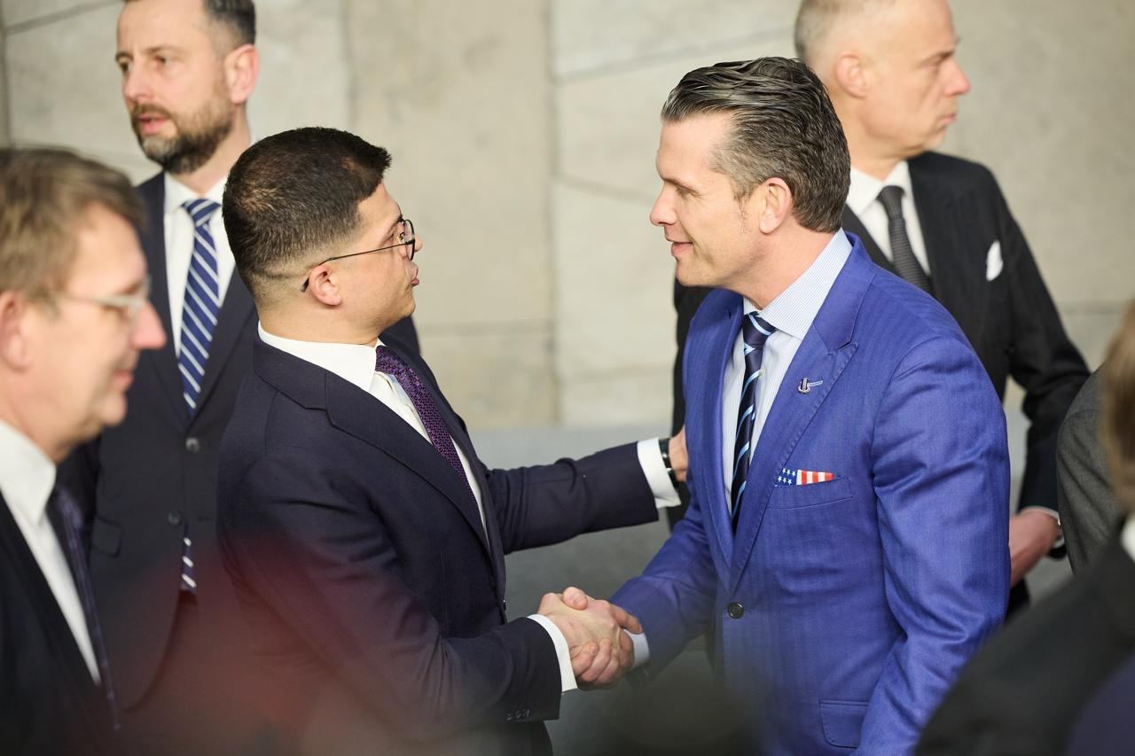 Ministeriali i NATO-s në Bruksel/ Vengu takohet me shefin e aleancës dhe me sekretarin e Mbrojtjes së SHBA