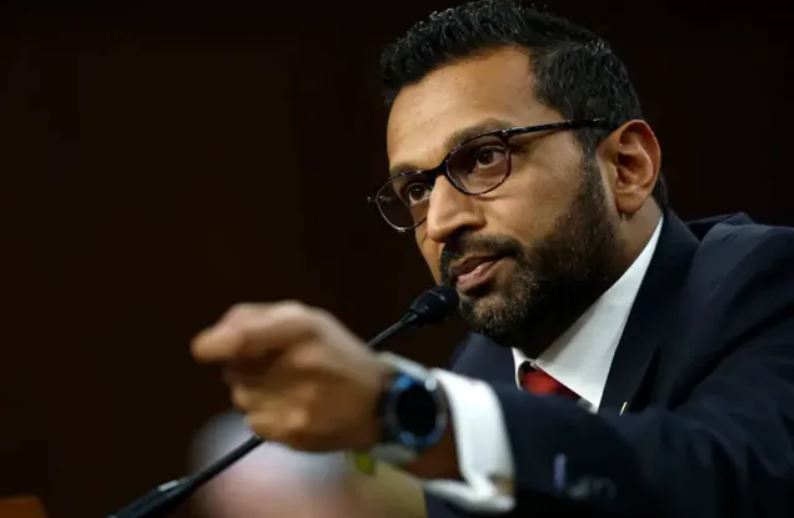 Kash Patel, ish-zëvendësi i Richard Grenell tek Inteligjenca Kombëtare, emërohet në krye të FBI-së