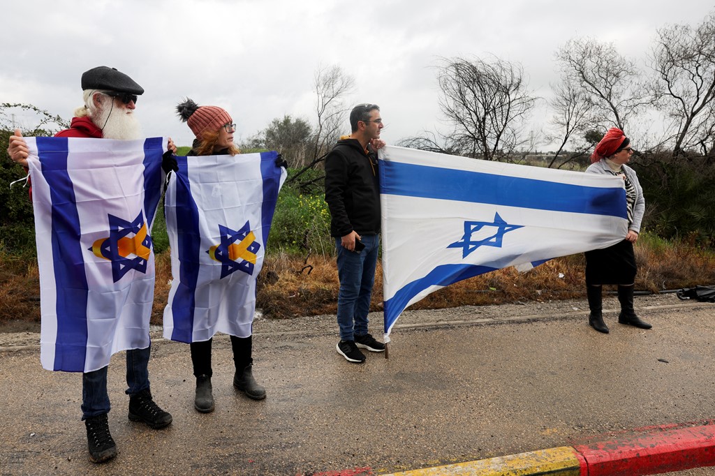 Hamasi dorëzon trupat e pajetë të katër pengjeve izraelite