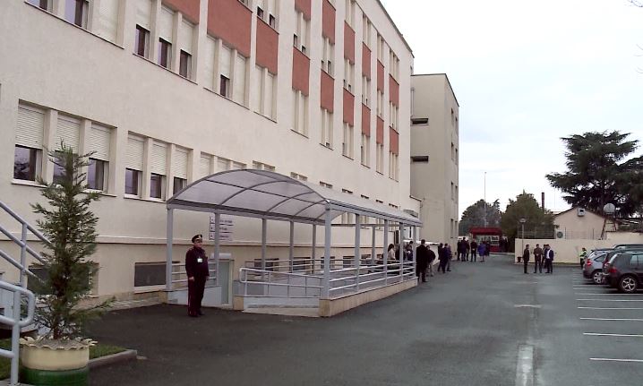 ‘U konstatua prani tymi te Neurologjia’, QSUT: Nuk ka rrezik për pacientët dhe stafin