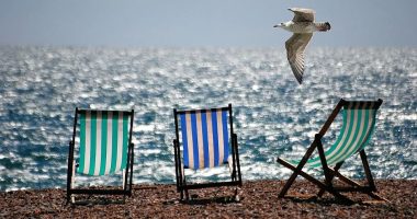 Qyteti portugez ndalon turistët të ecin në rrugë vetëm me rroba plazhi