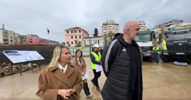 Rama dhe Ristani inspektojnë punimet në sheshin “Avni Rustemi”: Parkimi i dyfishtë të konsiderohet bllokim rruge