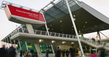 Deutsche Welle: Qytetarët e Malit të Zi preferojnë gjithnjë e më shumë Aeroportin e Tiranës