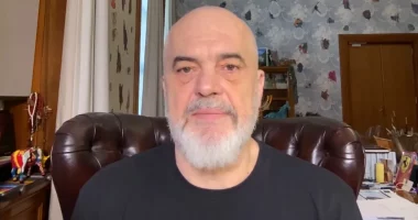 “Premtimet për legalizimet janë te faktet”, Rama replikë me ndjekësit: Kemi bërë mbi 240 mijë të tilla