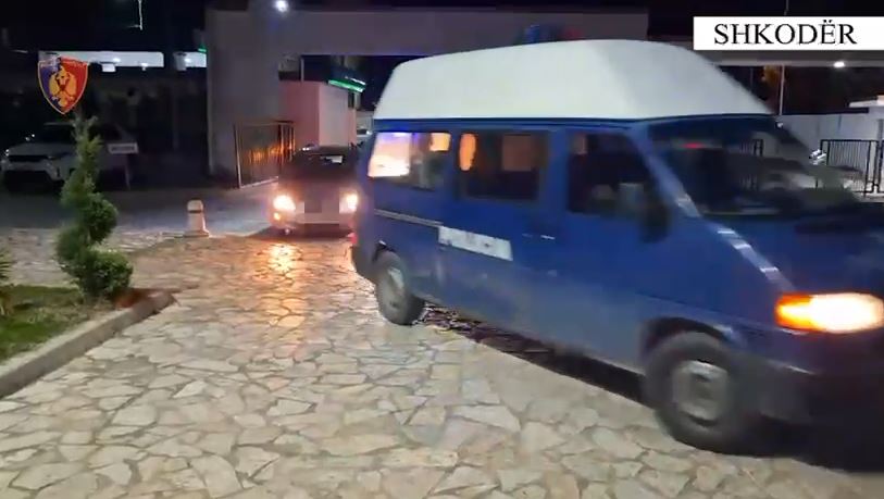 VIDEO/ U kap duke vjedhur një automjet, arrestohet 40-vjeçari në Shkodër