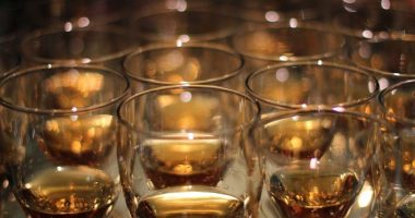 OBSH: Pijet alkoolike duhet të kenë paralajmërime për kancerin