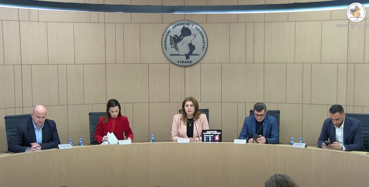 Diaspora, mbyllet regjistrimi në zgjedhje/ Mbi 230 mijë aplikime të pranuara. Rregullatori i KQZ rrëzoi me tre vota kërkesën e PD