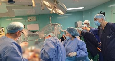 “Mbulohet nga buxheti i shtetit”/ Ministrja Koçiu: Realizohet ndërhyrje e suksesshme te një 50-vjeçare me Parkinson