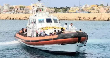 Itali, dhjetëra emigrantë të zhdukur pas mbytjes së një gomoneje