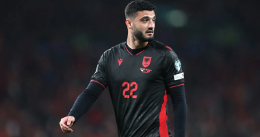 Respekt për të pafatin Broja/ Në Angli e vlervsojnë pas paraqitjes me Kombëtaren