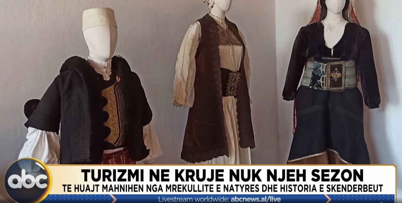 Turizmi në Krujë nuk njeh sezon/ Të huajt mahniten nga mrekullitë e natyrës dhe historia e Skënderbeut