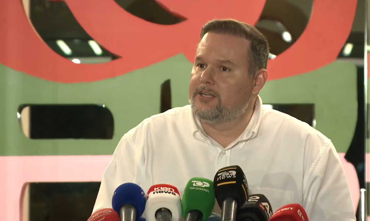 Gara për Beratin/ Ervin Demo prezanton ekipin e kandidatëve të PS