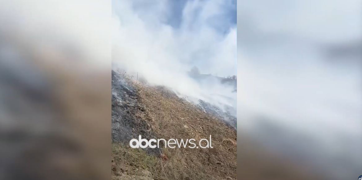 Video/ Zjarri ende aktiv në malin e Moravës, ndërhyrja me mjete rrethanore për shkak të terrenit