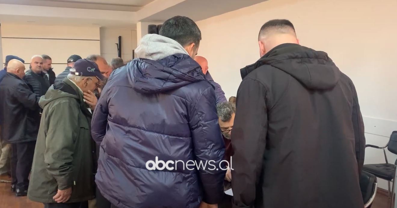 Doktori shpërblen besnikët/ Deputetët aktualë, më të votuarit në listat e primareve