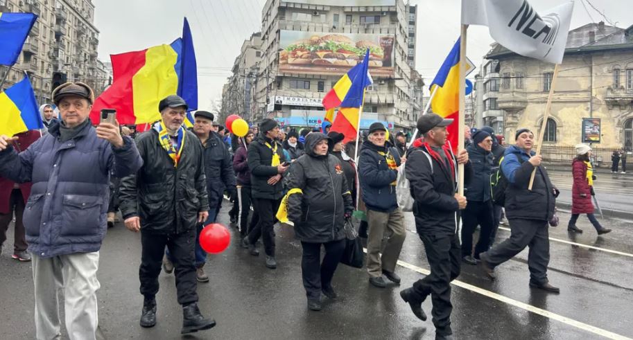 Rumunët protesojnë pas arrestimit të kandidatit favorit për president të ekstremit të djathtë