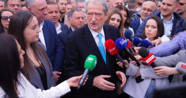 Ballokumet zgjojnë Bashën herët/ Berisha s’i ndahet Sulës: Gabim që iku. Por në Elbasan e pret Kllogjeri