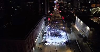 Pamjet me dron/ Protesta e Berishës për Tik Tok, ‘një grusht’ të rinj të pranishëm