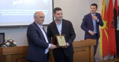 Nderimi për humanistin, Dibra e shpall Arbër Hajdarin “qytetar nderi”