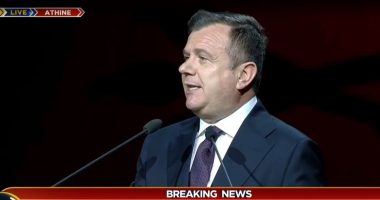 Kryeministri vijon turin me diasporën në Greqi/ Balla: Brenda këtij mandati mbyllim marrëveshjen për pensionet