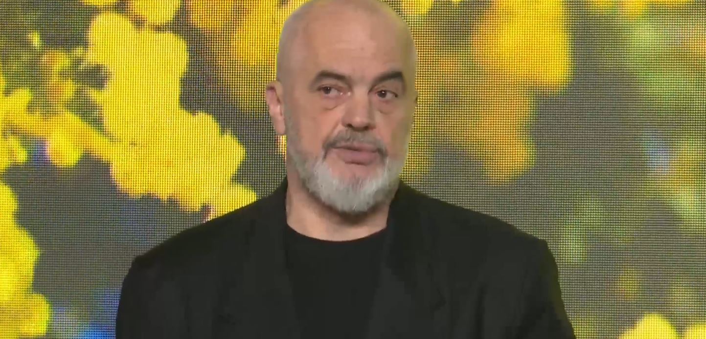 Festa e 7 marsit/ Rama uron mësuesit: Ambicia jonë është për ta çuar pagën mesatare të mësuesve mbi 1000 euro