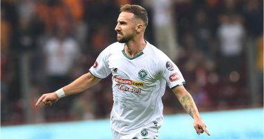 Çekiçi, “hero” në Turqi/ Ish-lojtari i Kombëtares shënon dhe asiston