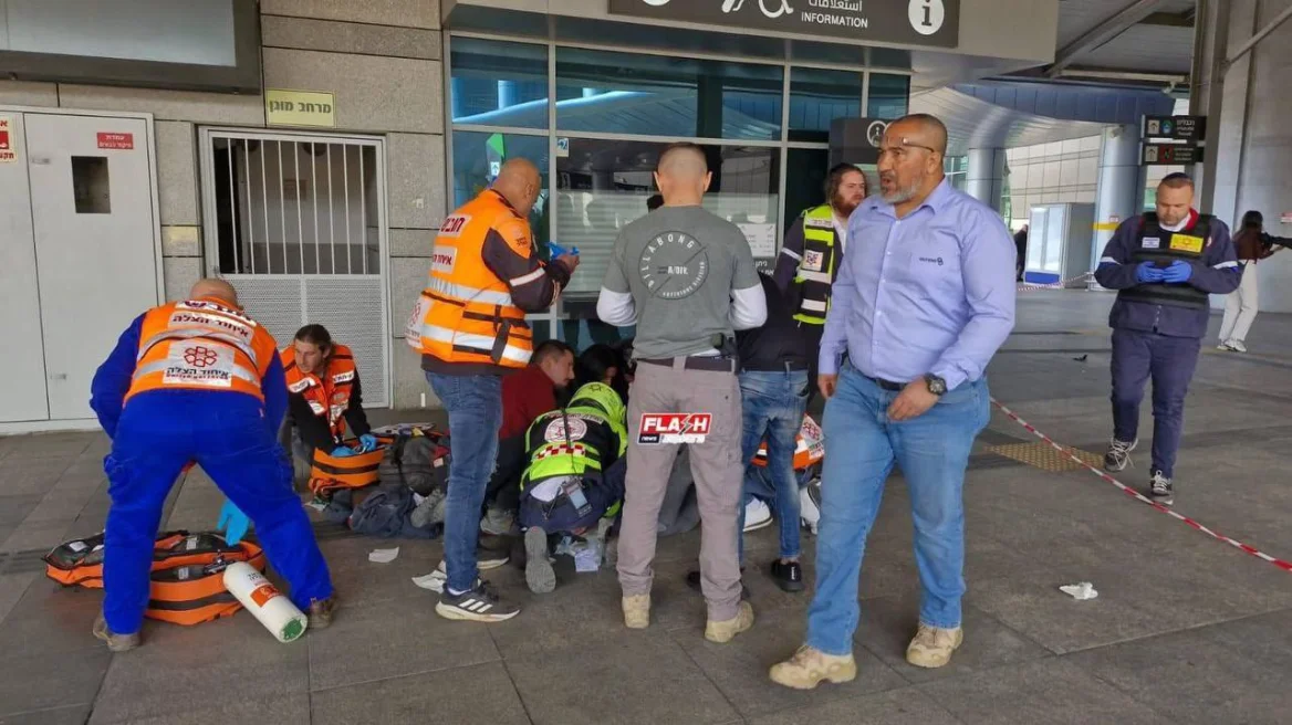 Sulm në një stacion autobusi Izrael, një viktimë dhe disa të plagosur