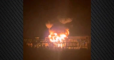 VIDEO/ Londër, zjarri përfshin nënstacionin elektrik, mbyllet aeroporti Heathrow, anulohen fluturimet