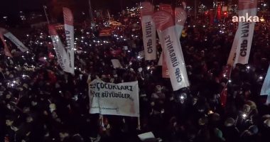 Sërish protesta në Stamboll/ Mbështetësit e opozitës, kundër arrestimit të kryebashkiakut Imamoglu