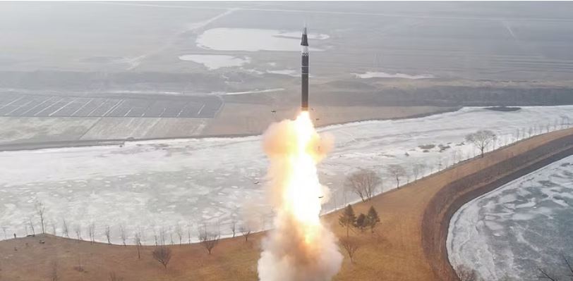 Seuli: Koreja e Veriut lëshoi raketa balistike në brigjet veriperëndimore