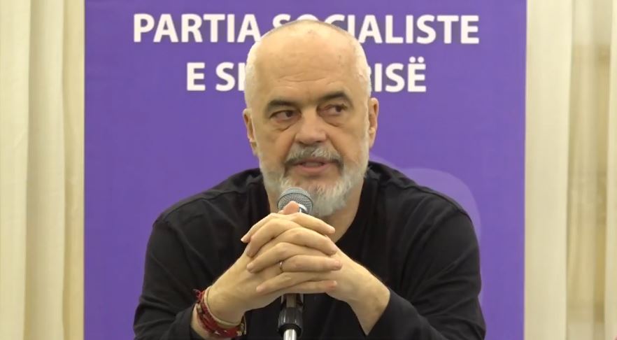 “Nuk kishte asnjë gjë, vetëm dy gishtat te sheshi”, Rama: E ndryshuam Kavajën, kur erdha për herë të parë si kryetar i PS….