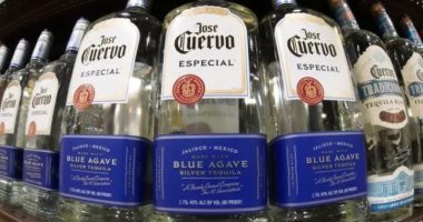 Tarifat e Trump trondisin industrinë e tekilës në Meksikë