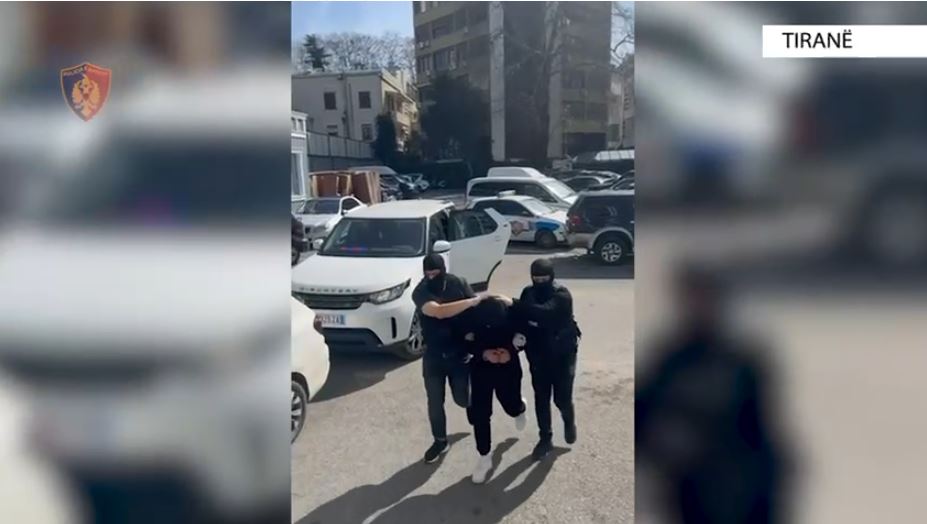 U kapën me mbi 1 kg kanabis, arrestohen dy persona në Tiranë