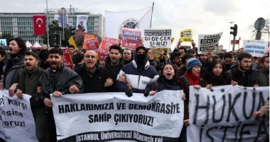 Qeveria turke paralajmëron opozitën të mos bëjë thirrje për protesta, pas arrestimit të Imamoglut