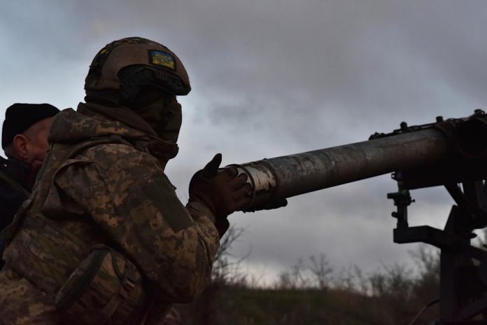 Pekini: Pretendimi i Ukrainës se shtetasit kinezë po luftojnë për Rusinë, i pabazë