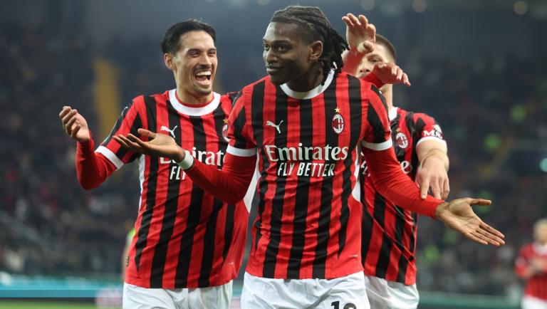 Milan rikthehet me “poker”/ Kuqezinjtë fitojnë 4-0 në Udine, shkëlqen Leao