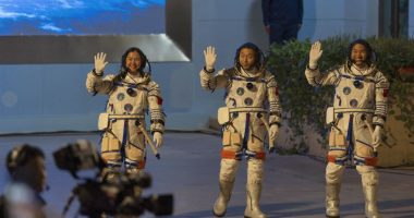 Pas 6 muajsh në stacionin hapësinor të Kinës, 3 astronautë kthehen në Tokë