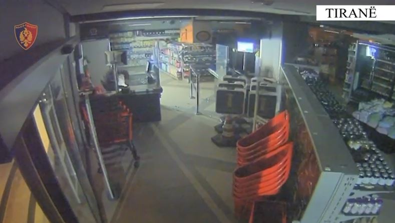 VIDEO/ Finalizohet operacioni ‘Repeater’ në Tiranë. Vihet në pranga grabitësi 23 vjeçar, autor i 7 vjedhjeve
