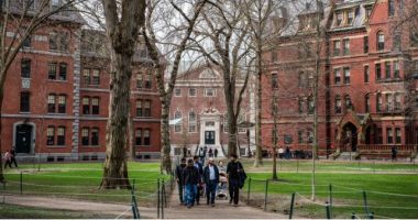“Harvardi” rrezikon të humbasë të drejtën për të regjistruar studentë të huaj